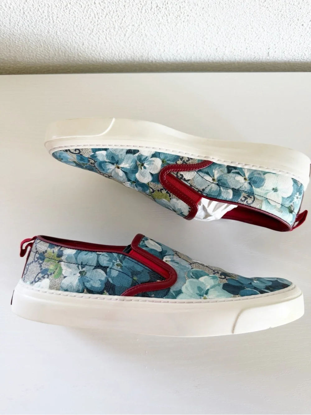 Gucci deep blue